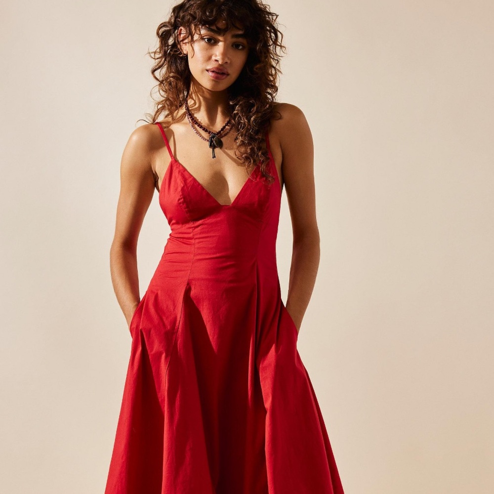 Free people Finer Things Midi NWT never worn , red size small